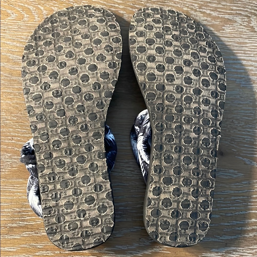 Sanuk Yoga Sling Sandals - Picture 5 of 6